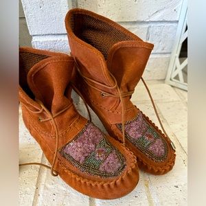 THE SAK BEADED MOCCASINS WORN ONCE